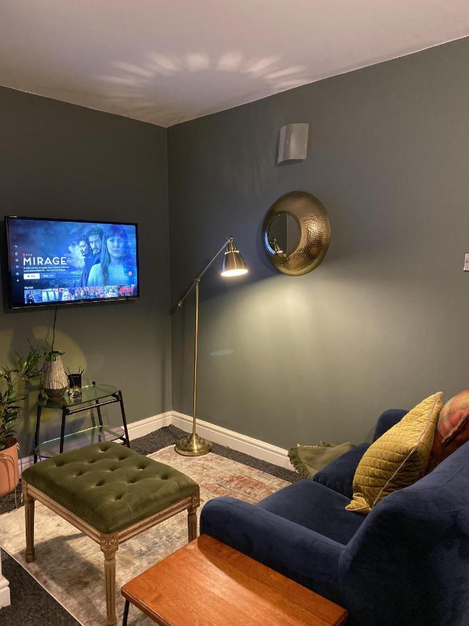 Nest Easy - Derngate Basement Appartement Northampton Buitenkant foto