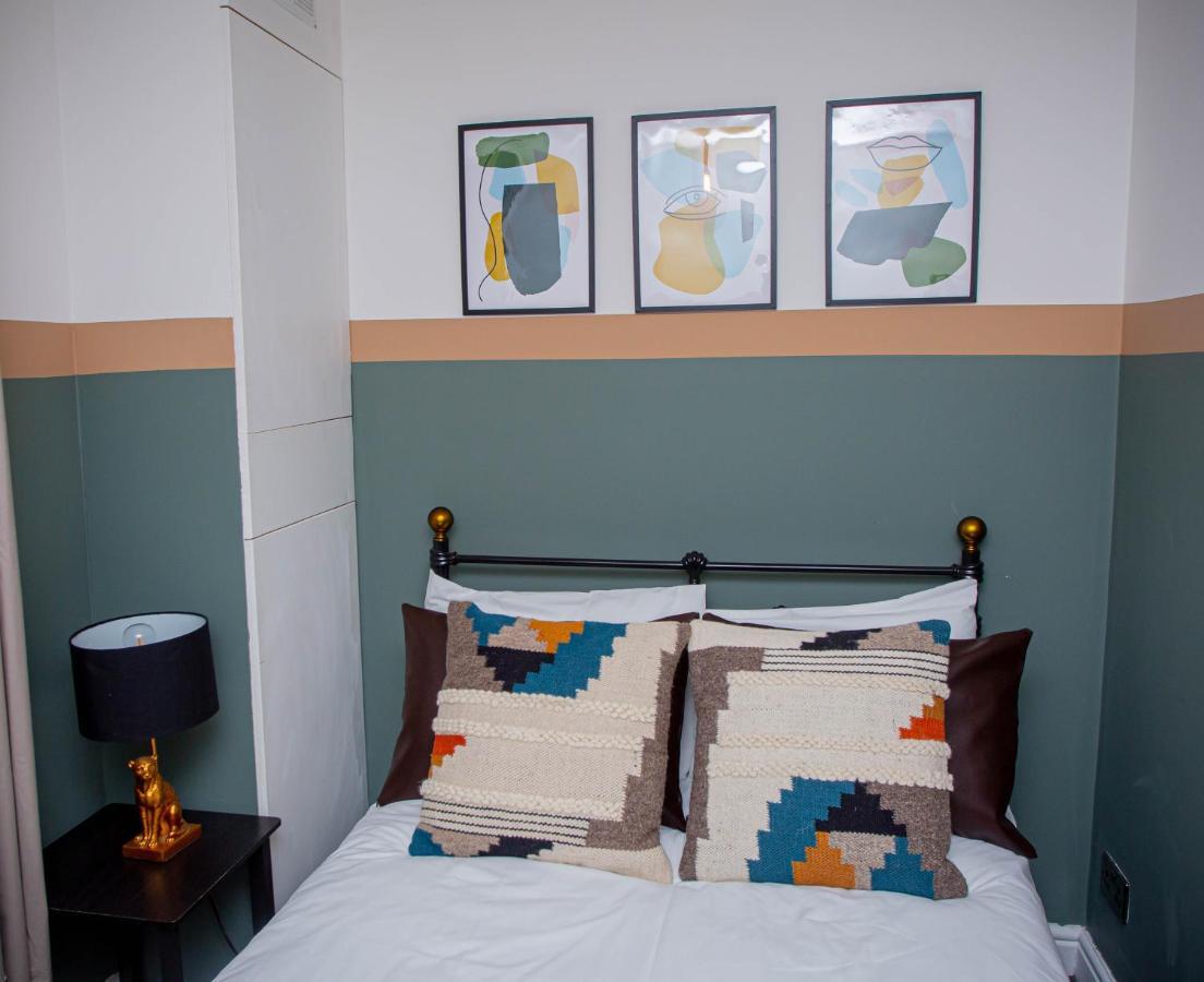 Nest Easy - Derngate Basement Appartement Northampton Buitenkant foto