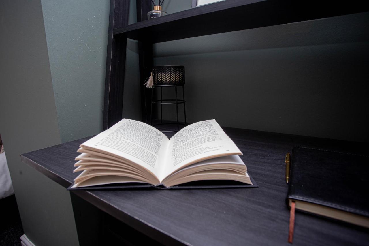 Nest Easy - Derngate Basement Appartement Northampton Buitenkant foto