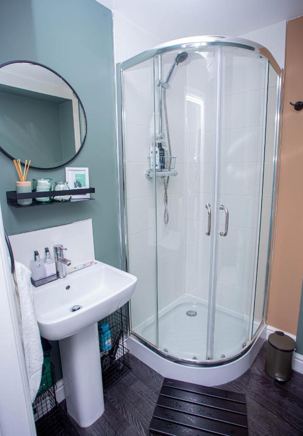 Nest Easy - Derngate Basement Appartement Northampton Buitenkant foto