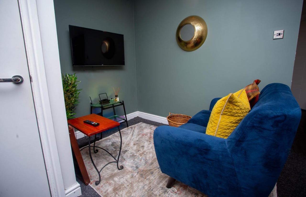 Nest Easy - Derngate Basement Appartement Northampton Buitenkant foto